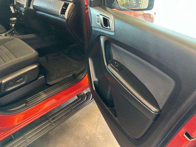 Photo of 2022 Hot Pepper Red Metallic Tinted Clearcoat Ford Ranger