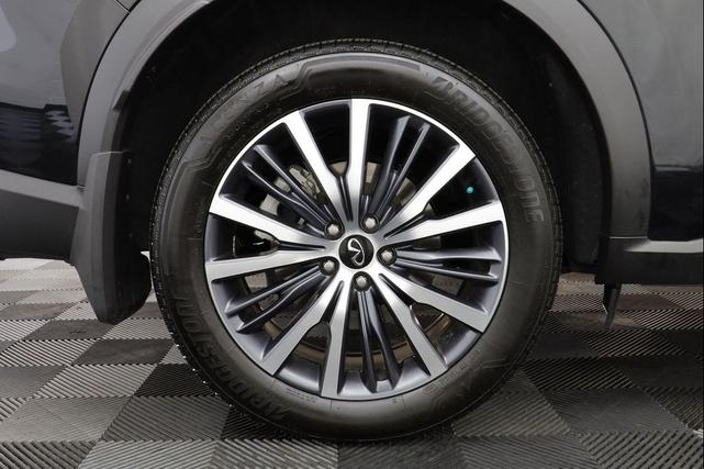 Photo of 2025 Mineral Black INFINITI QX60