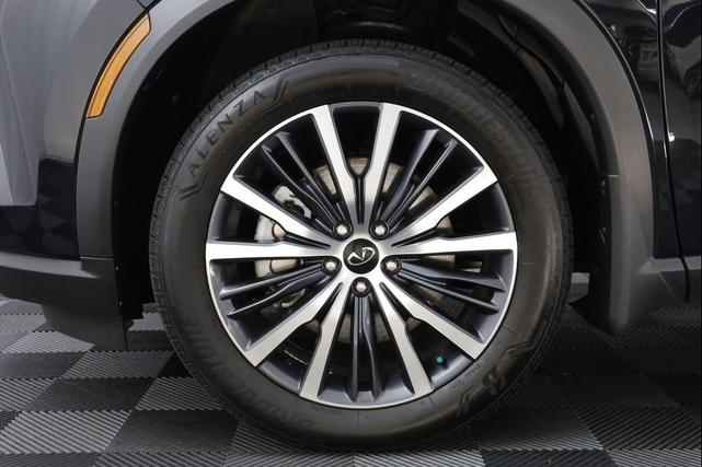 Photo of 2025 Mineral Black INFINITI QX60