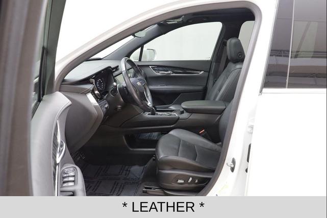 Photo of 2020 Crystal White Tricoat Cadillac XT6