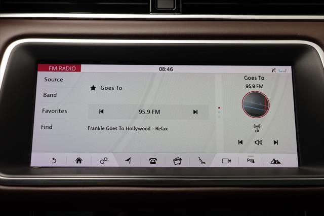 Photo of 2020 Fuji White Land Rover Range Rover Evoque