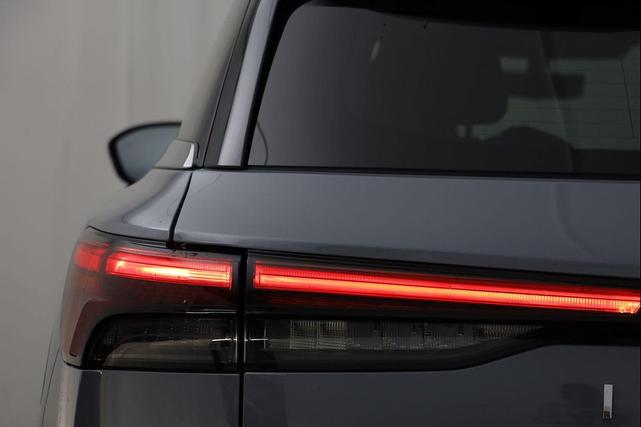 Photo of 2025 Harbor Gray/Obsidian Black INFINITI QX60