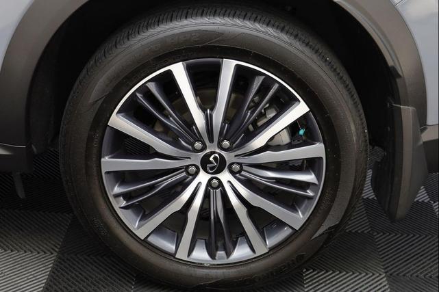 Photo of 2025 Harbor Gray/Obsidian Black INFINITI QX60
