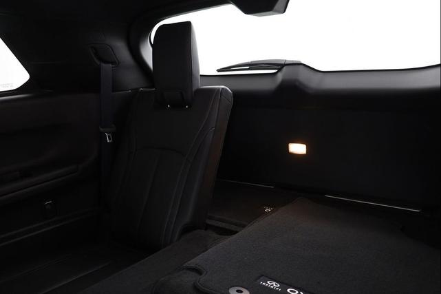 Photo of 2025 Harbor Gray/Obsidian Black INFINITI QX60