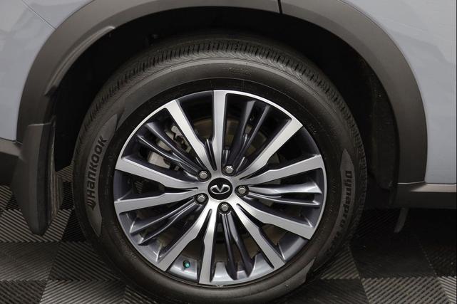 Photo of 2025 Harbor Gray/Obsidian Black INFINITI QX60