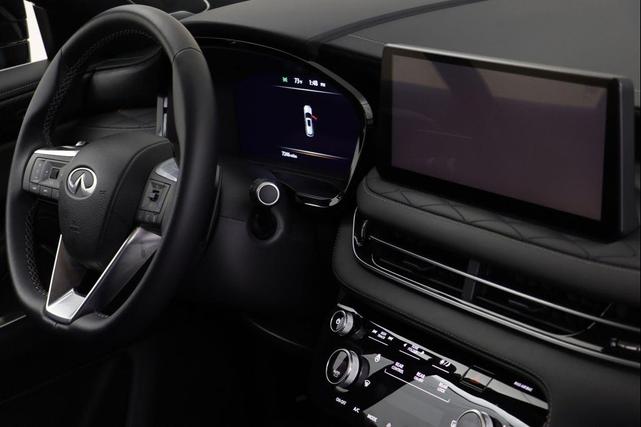 Photo of 2025 Harbor Gray/Obsidian Black INFINITI QX60