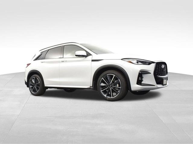 Photo of 2024 Radiant White INFINITI QX50