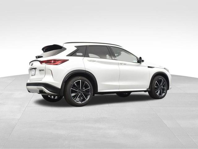 Photo of 2024 Radiant White INFINITI QX50