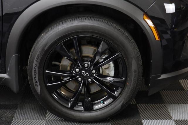 Photo of 2025 Mineral Black INFINITI QX60