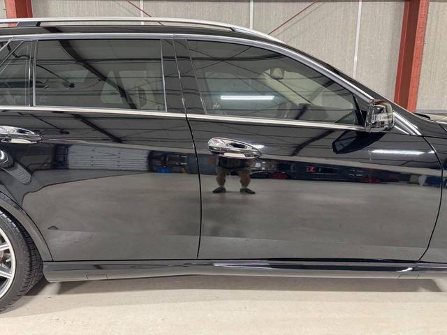 Photo of 2012 Black Mercedes-Benz E-Class