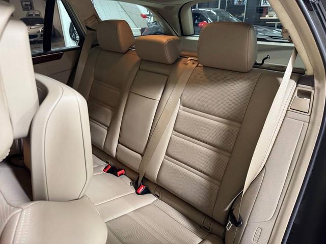 Photo of 2012 Black Mercedes-Benz E-Class