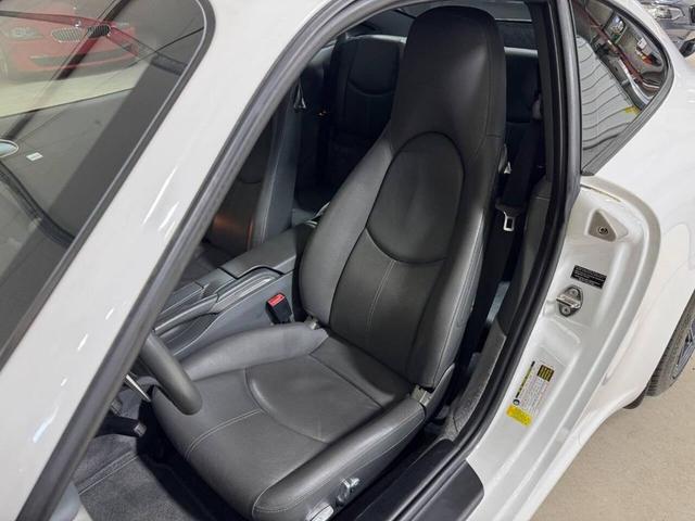 Photo of 2009 Carrara White Porsche 911