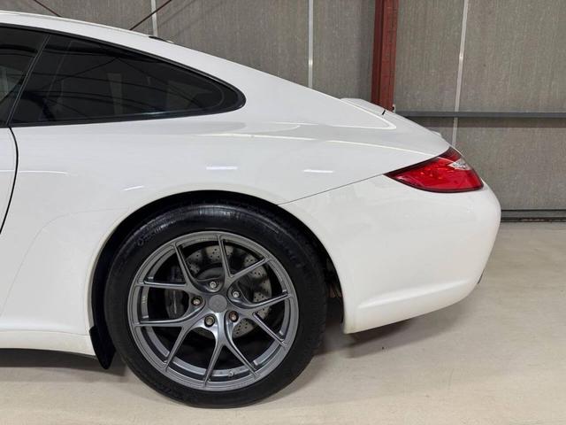 Photo of 2009 Carrara White Porsche 911