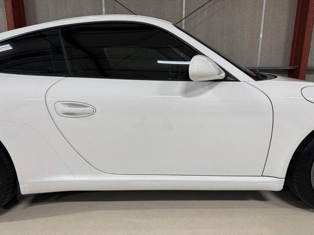 Photo of 2009 Carrara White Porsche 911