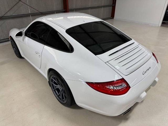 Photo of 2009 Carrara White Porsche 911