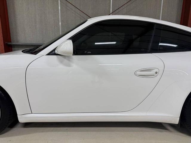 Photo of 2009 Carrara White Porsche 911