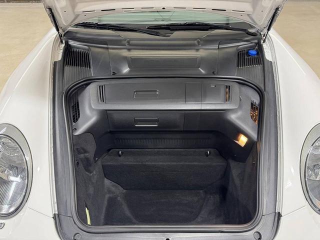 Photo of 2009 Carrara White Porsche 911