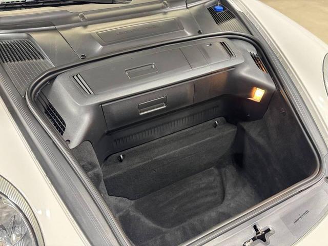 Photo of 2009 Carrara White Porsche 911