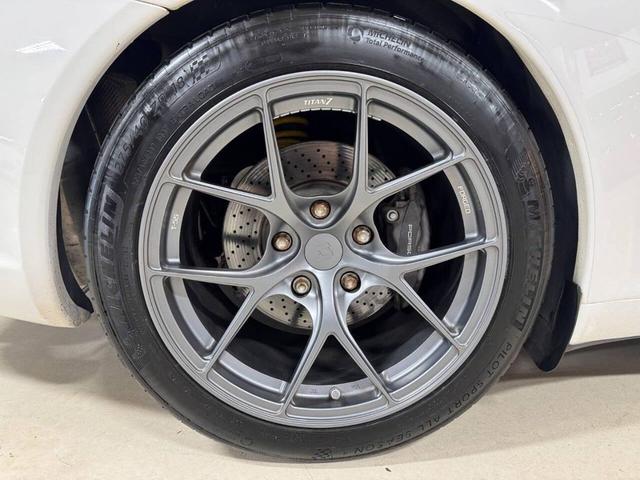 Photo of 2009 Carrara White Porsche 911