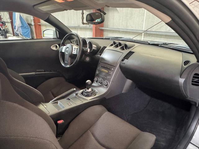 Photo of 2003 Silver Nissan 350Z