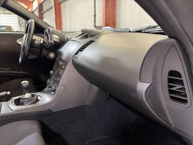 Photo of 2003 Silver Nissan 350Z