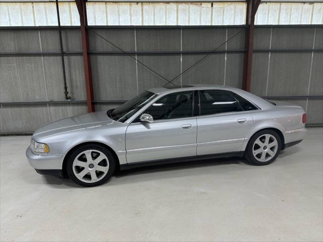 2002 Audi S8