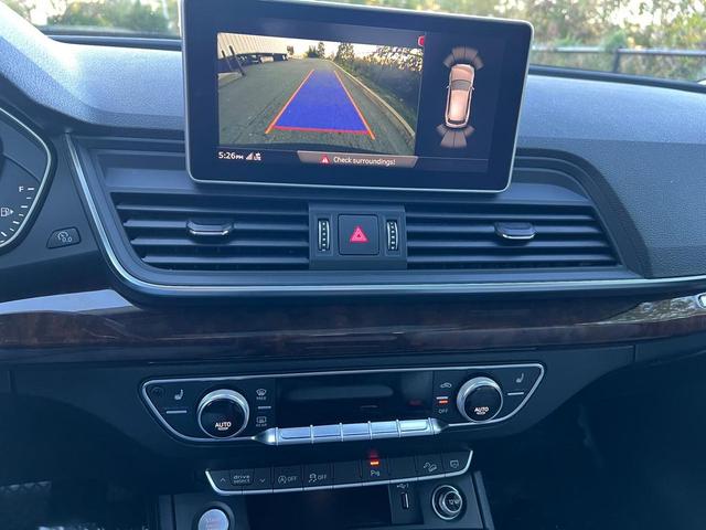 Photo of 2018 Dark Blue Audi Q5
