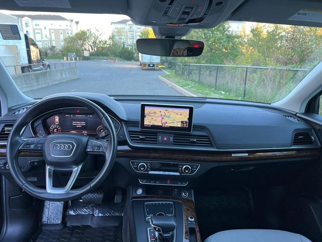 Photo of 2018 Dark Blue Audi Q5
