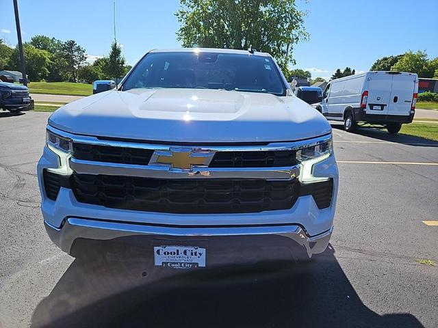 Photo of 2022 Summit White Chevrolet Silverado 1500