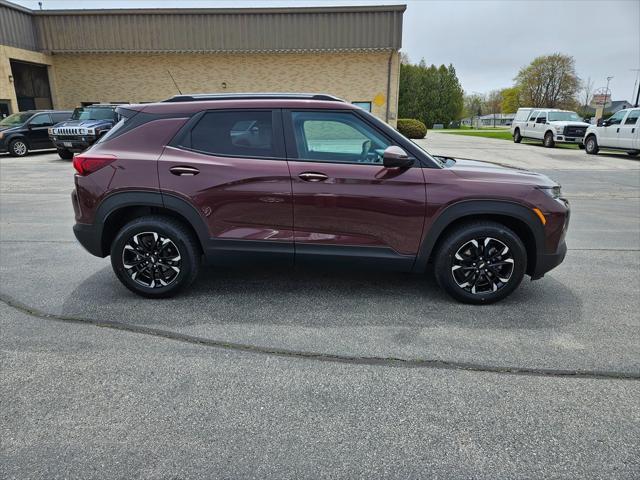 Photo of 2022 Mahogany Red Metallic Chevrolet Trailblazer