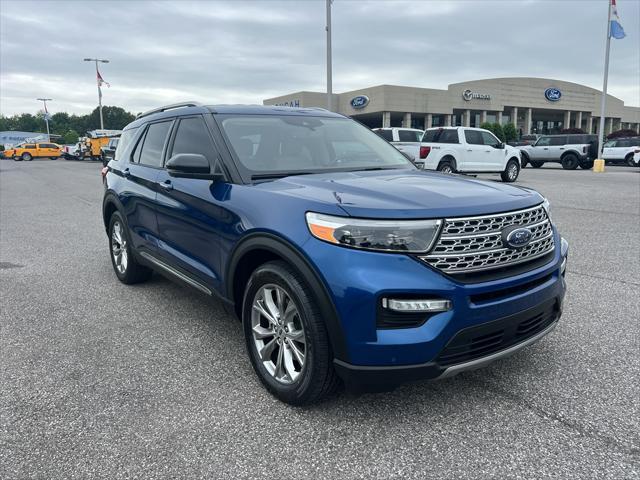 Photo of 2021 Infinite Blue Metallic Tinted Clearcoat Ford Explorer