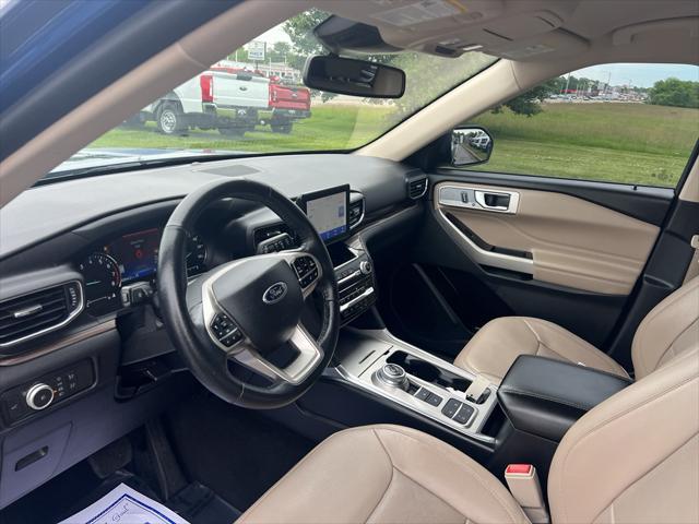 Photo of 2021 Infinite Blue Metallic Tinted Clearcoat Ford Explorer