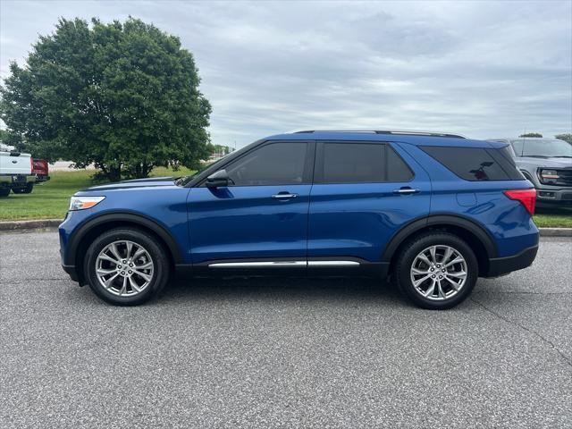 Photo of 2021 Infinite Blue Metallic Tinted Clearcoat Ford Explorer