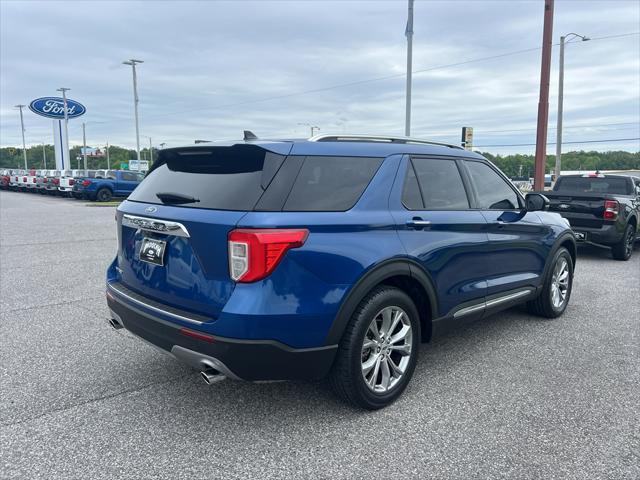 Photo of 2021 Infinite Blue Metallic Tinted Clearcoat Ford Explorer