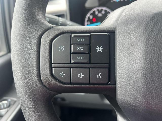 Photo of 2025 Oxford White Ford F-350