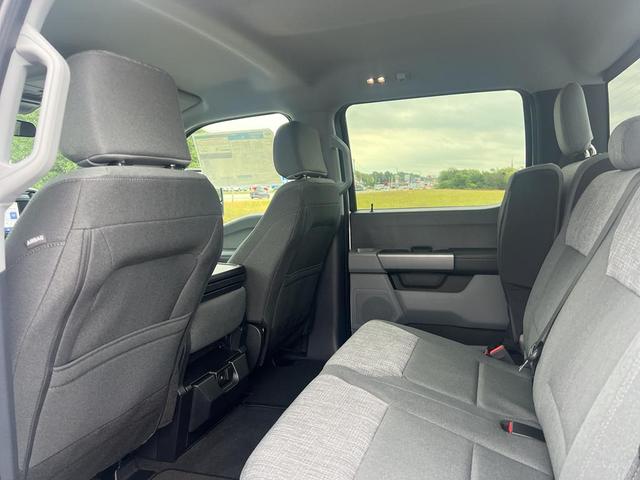 Photo of 2025 Oxford White Ford F-350
