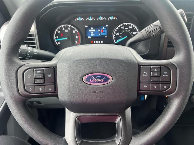 Photo of 2025 Oxford White Ford F-350