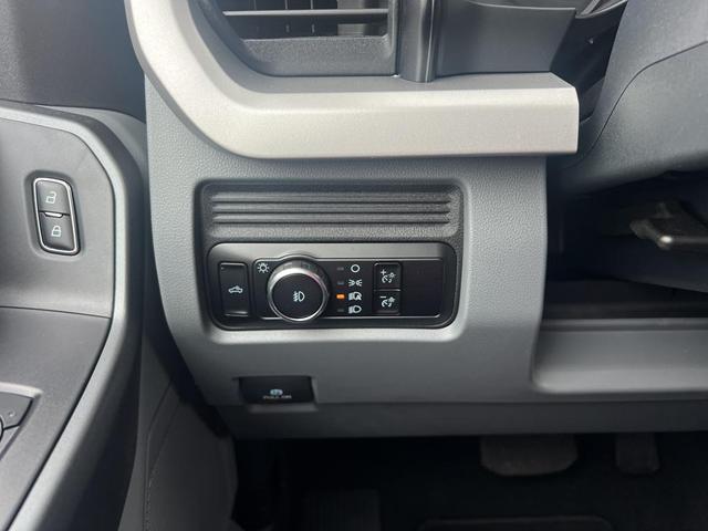 Photo of 2025 Oxford White Ford F-350