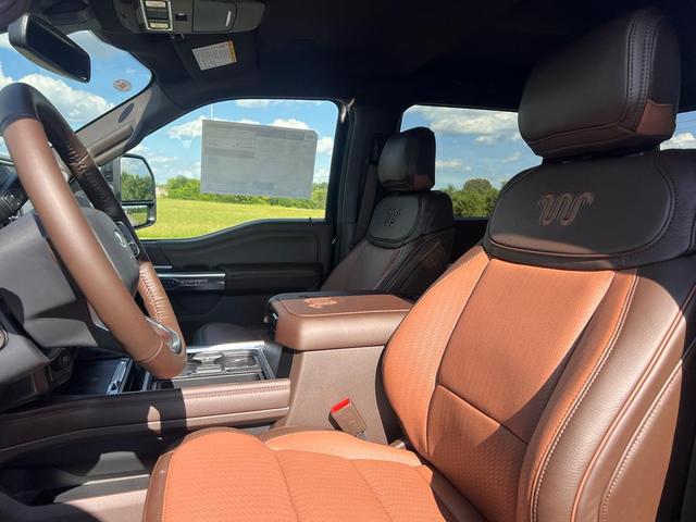 Photo of 2025 Agate Black Metallic Ford F-250