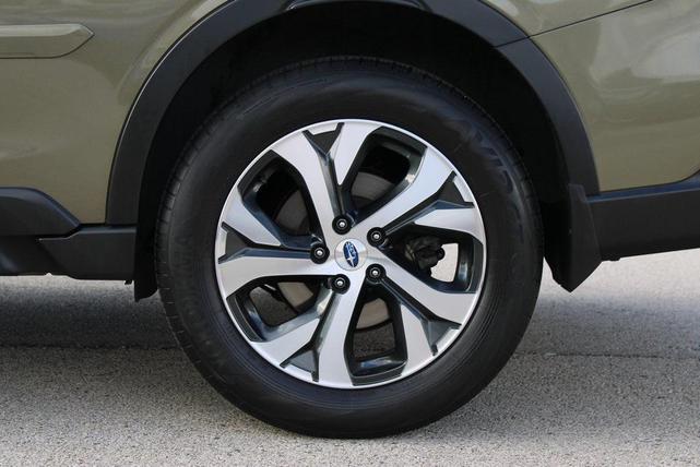 Photo of 2022 Autumn Green Metallic Subaru Outback