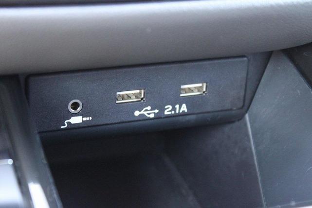 Photo of 2022 Crystal White Pearl Subaru Outback