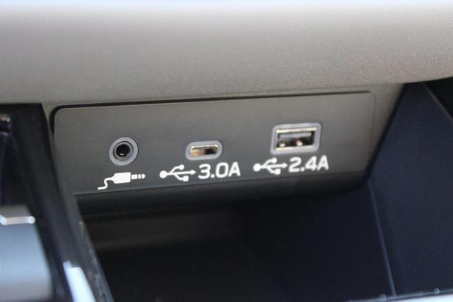 Photo of 2025 Ice Silver Metallic Subaru Legacy