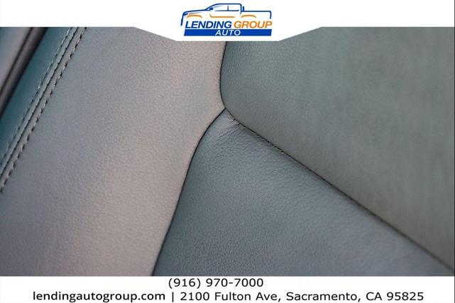 Photo of 2020 Blizzard Pearl Toyota Sienna