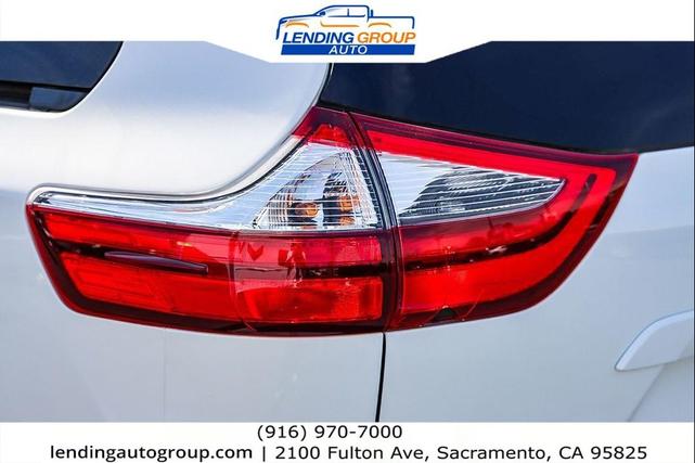 Photo of 2020 Blizzard Pearl Toyota Sienna