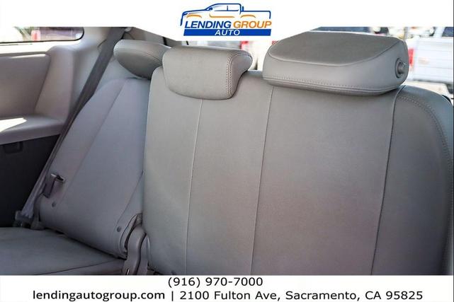 Photo of 2020 Blizzard Pearl Toyota Sienna