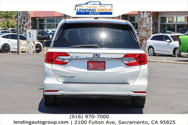 Photo of 2018 White Diamond Pearl Honda Odyssey