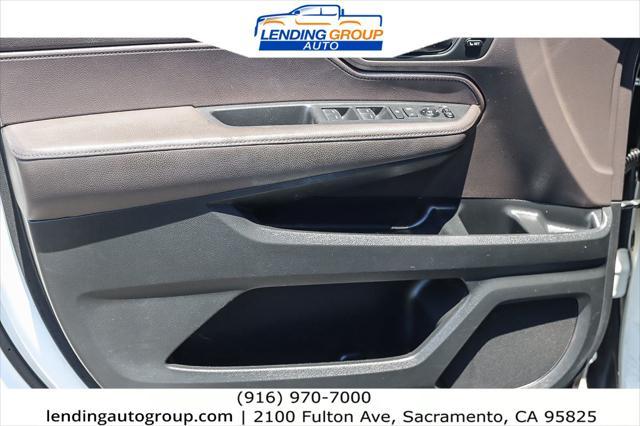 Photo of 2018 White Diamond Pearl Honda Odyssey