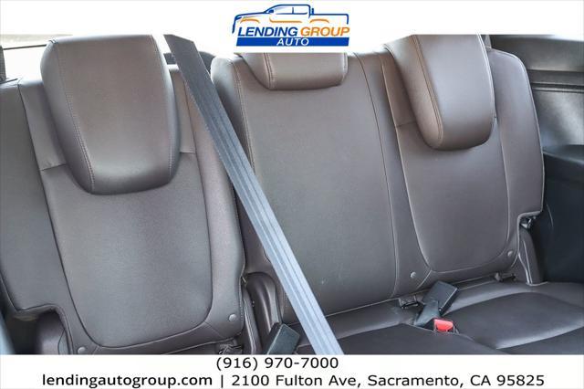 Photo of 2018 White Diamond Pearl Honda Odyssey