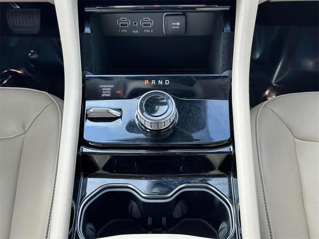 Photo of 2022 Bright White Clearcoat Jeep Grand Cherokee L