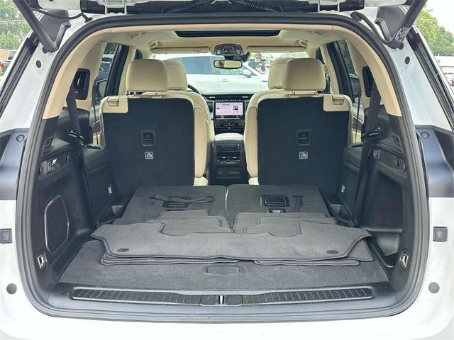 Photo of 2022 Bright White Clearcoat Jeep Grand Cherokee L